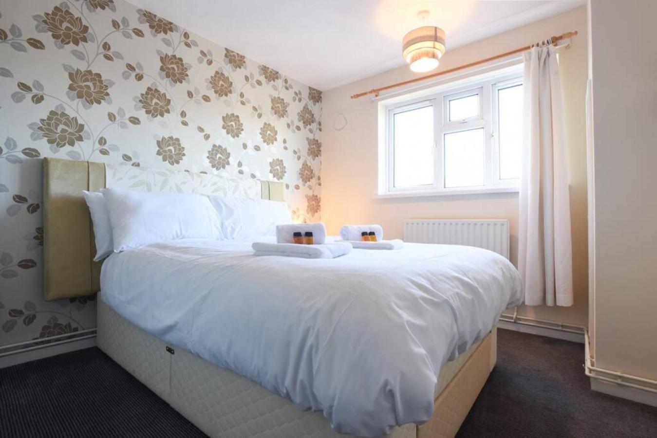 Ferienhaus Air Maison - Minutes From Dockyard Homely 2 Bedroom - 6 Guests *